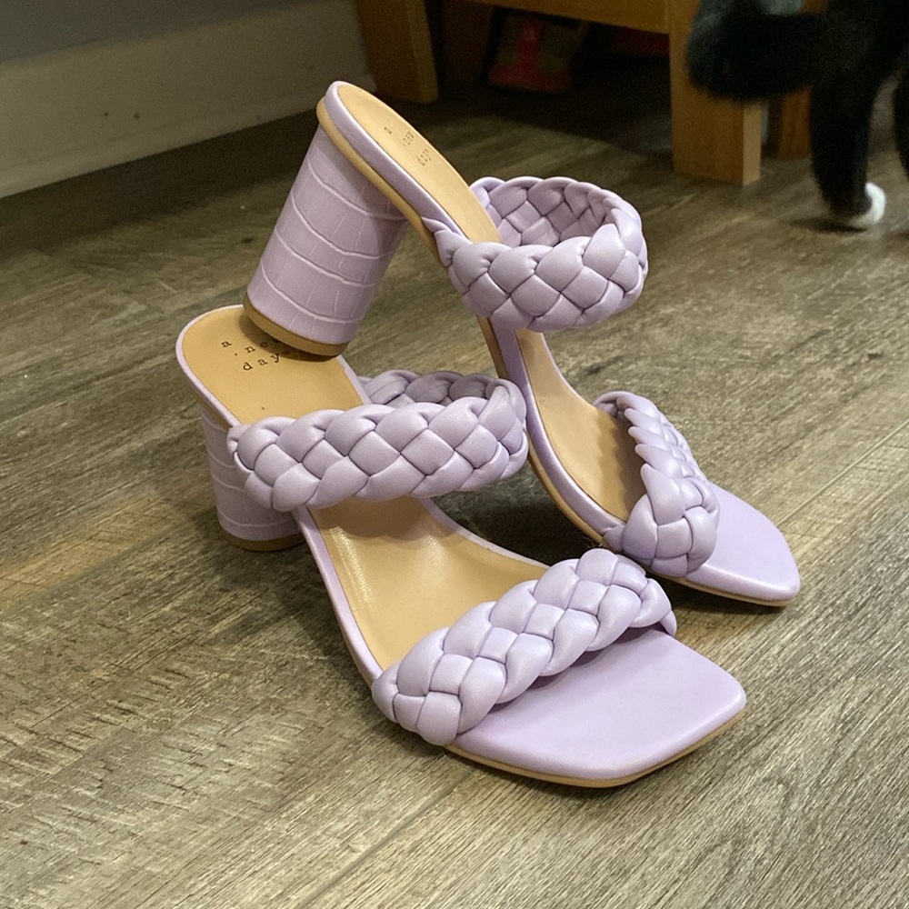 Lilac heels